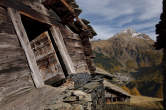 20091028_114935 Fienile cadente e pizzo Groppera.jpg